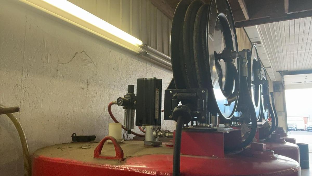 Used Turner Tanks Oil Holding Tank w/ Pump