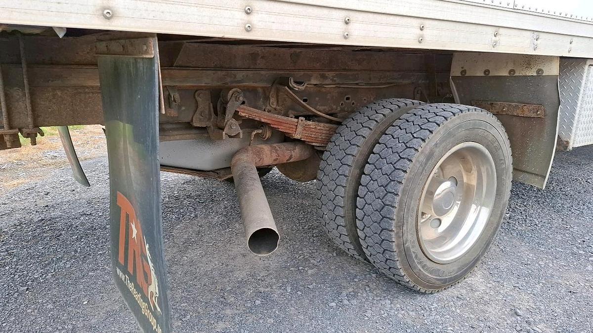 Used 2011 Ford F550 Box Truck
