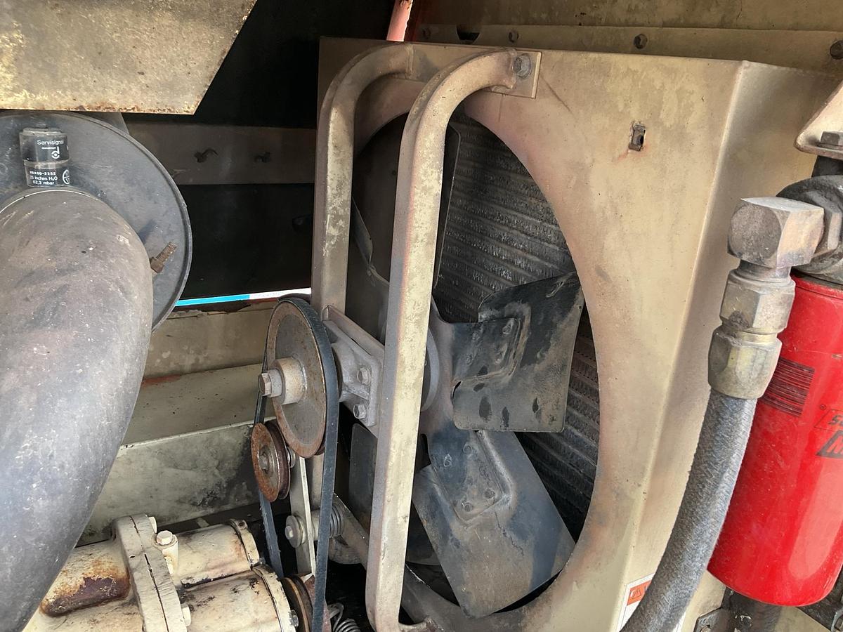 Used 1993 Ingersoll Rand P250BWD Portable Air Compressor