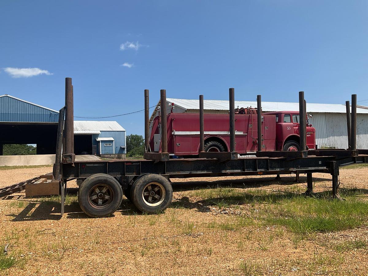 Used 1995 Savannah Log Trailer