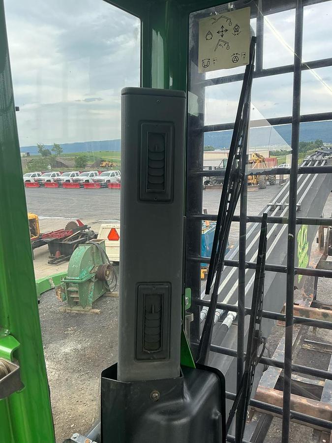 Used 2015 John Deere 335D Knuckleboom