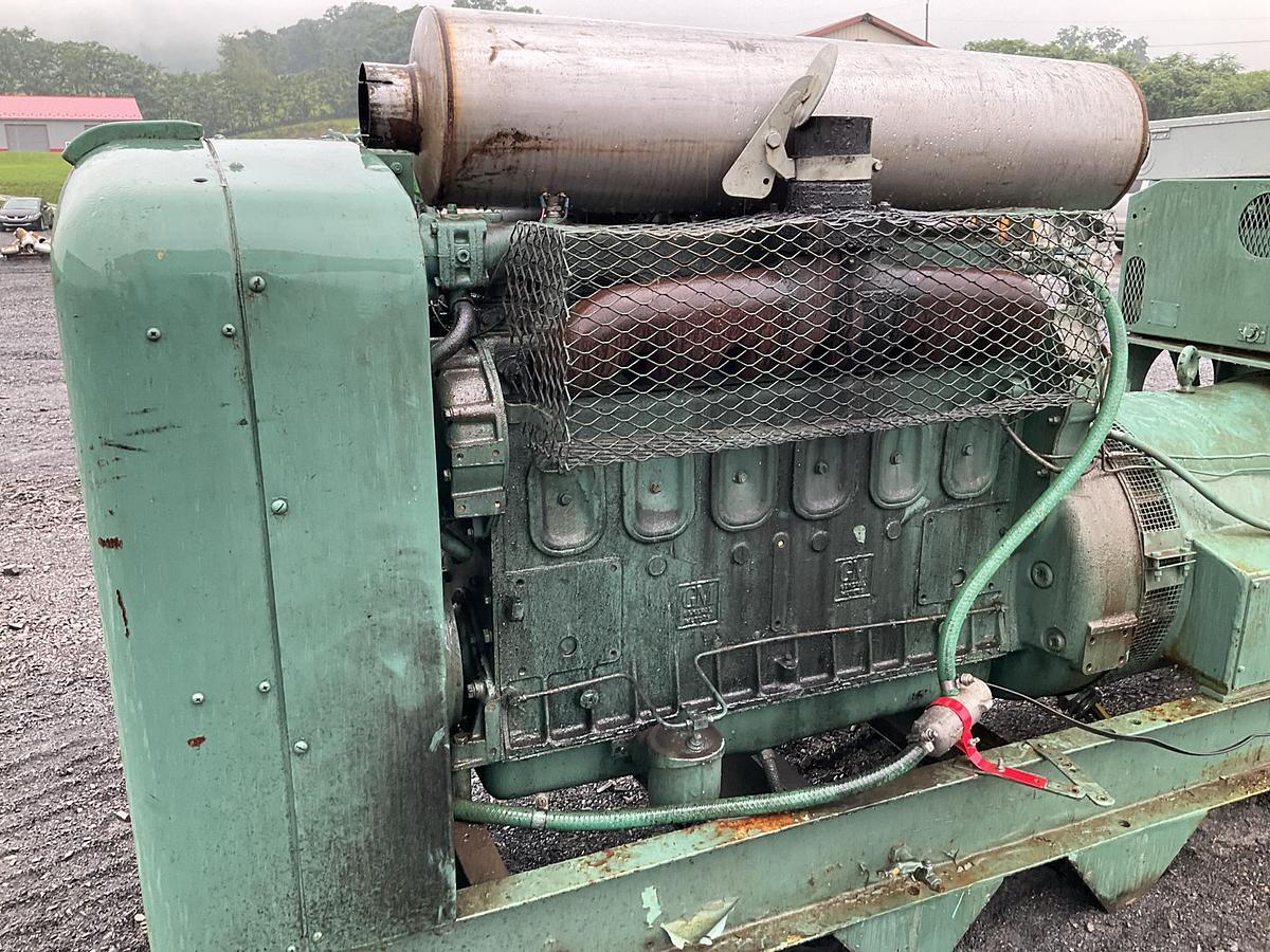 Used Detroit 671 100 KW Genset with Delco A.C. Y1-4634 Generator