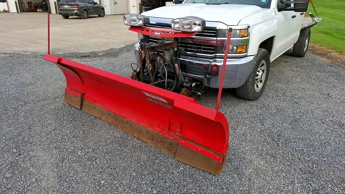 Used 2015 Chevrolet 2500 Flatbed Truck