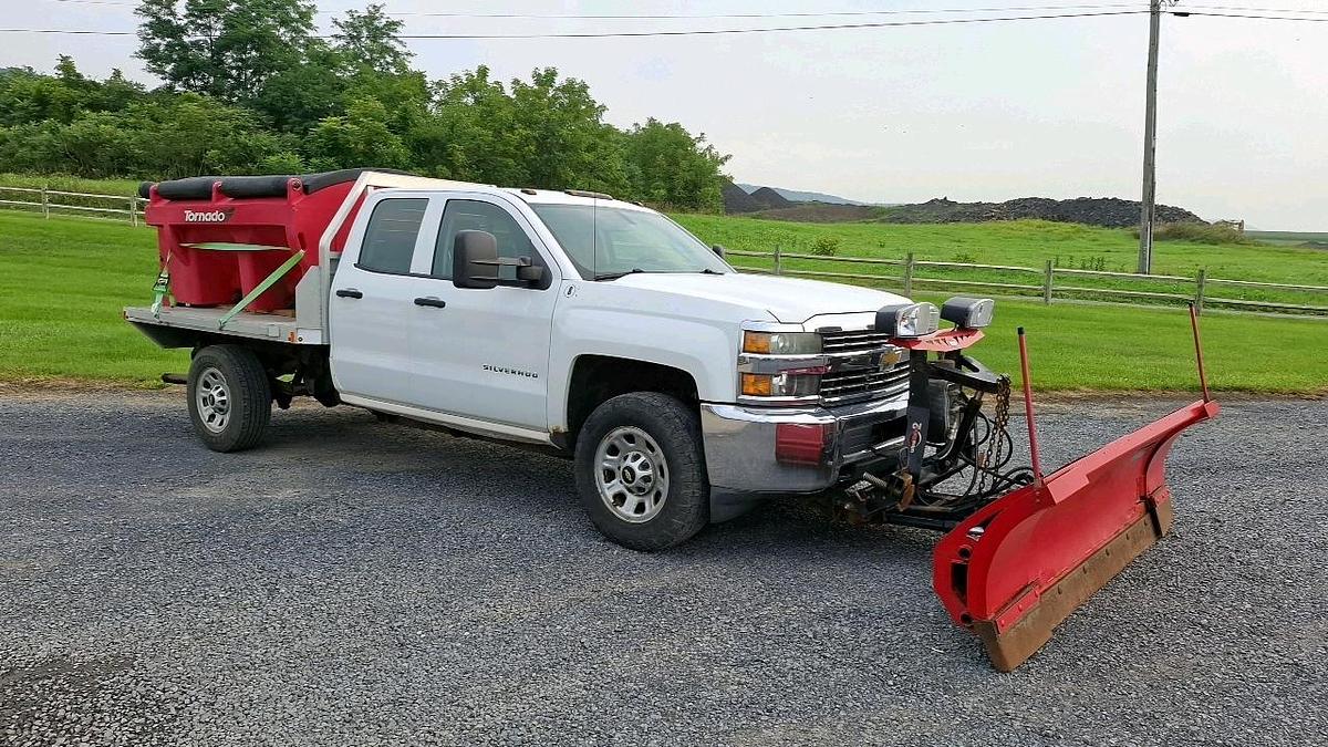 Used 2015 Chevrolet 2500 Flatbed Truck