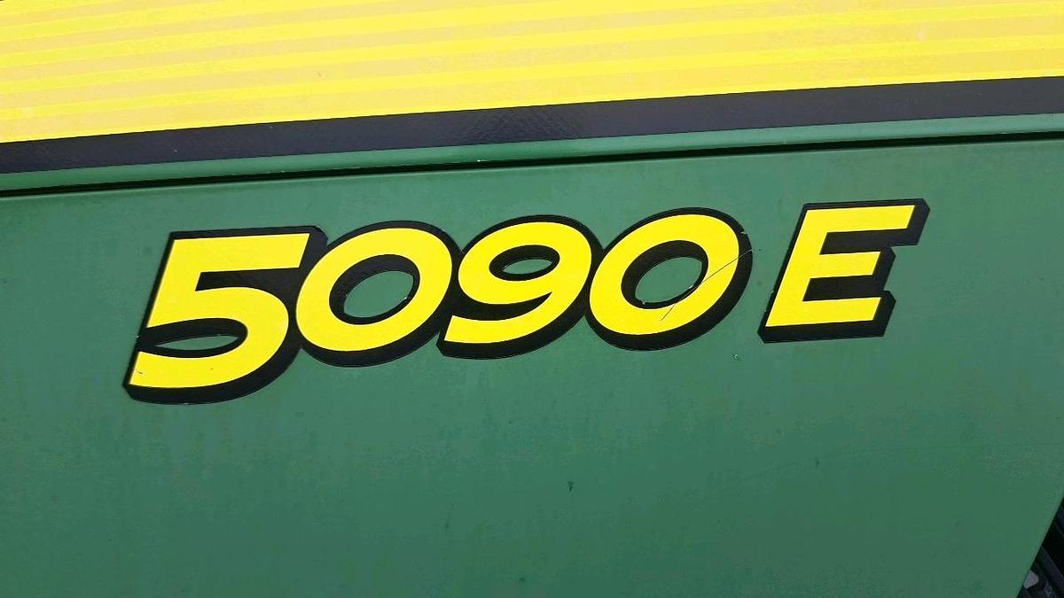 Used 2019 John Deere 5090E Tractor
