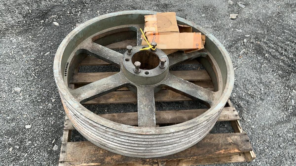Used Hub and Pulley for Headrig