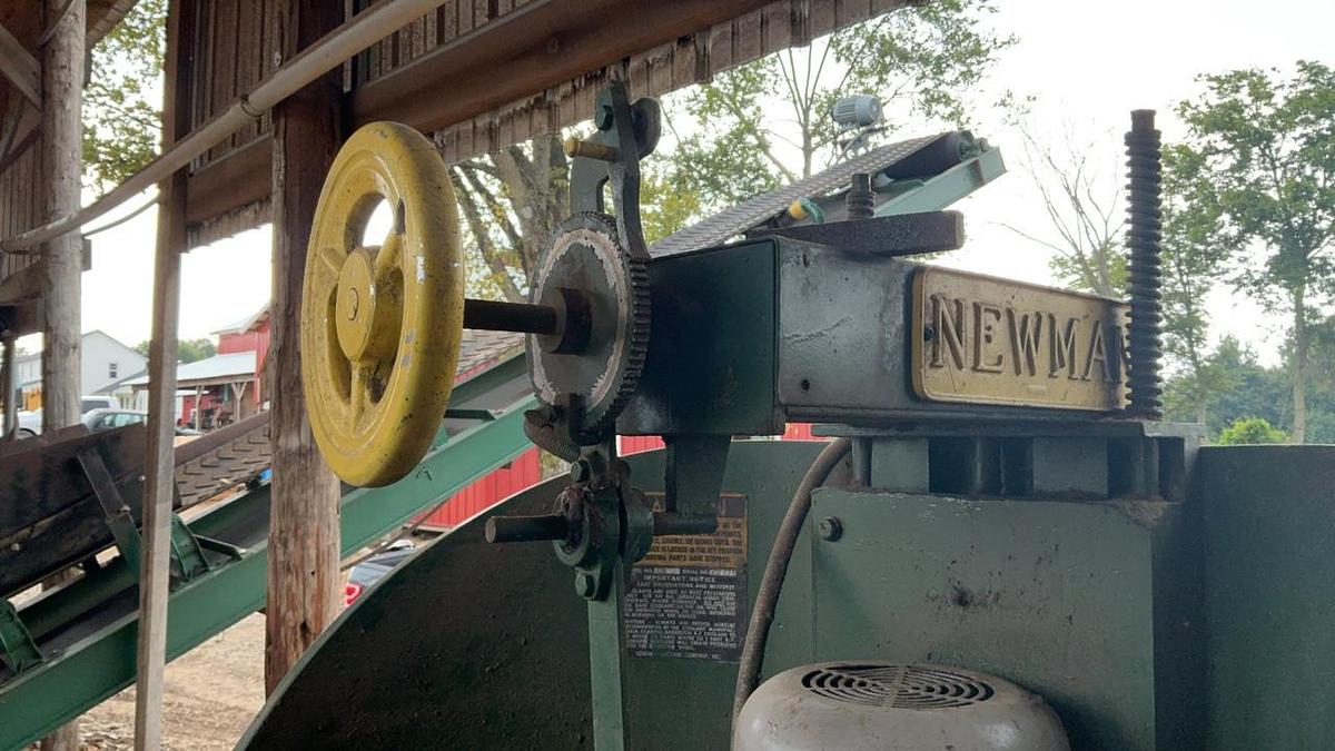 Used Newman G-200 Chipper Knife Grinder