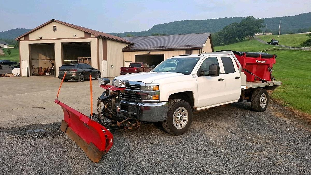 Used 2015 Chevrolet 2500 Flatbed Truck