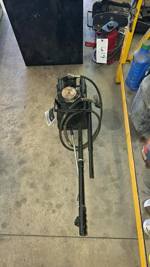 Used 40 Ton Bottle Jack