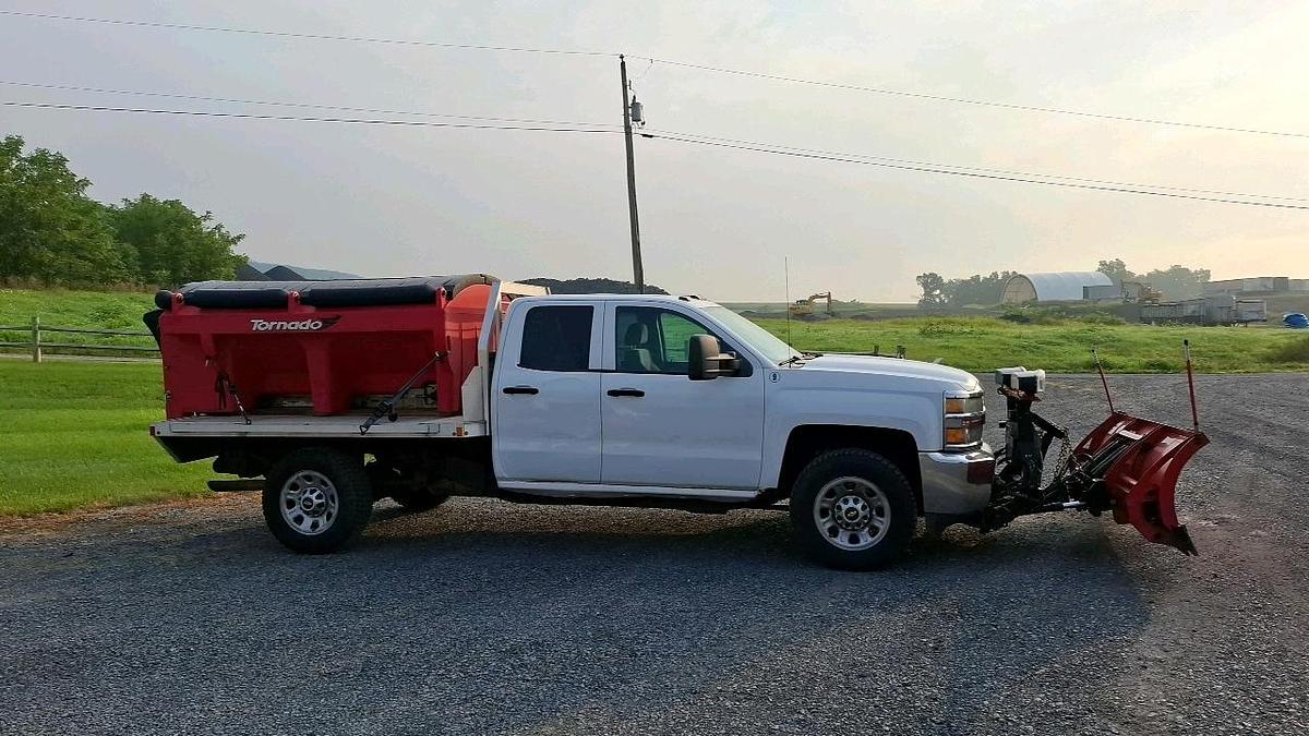 Used 2015 Chevrolet 2500 Flatbed Truck