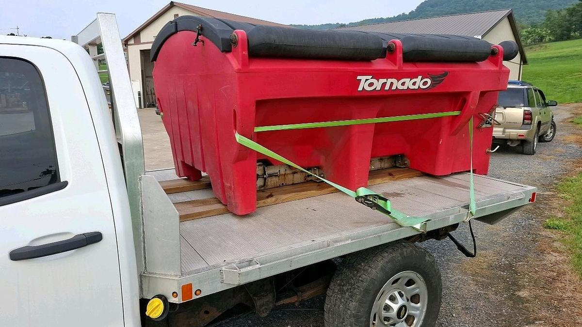 Used 2015 Chevrolet 2500 Flatbed Truck