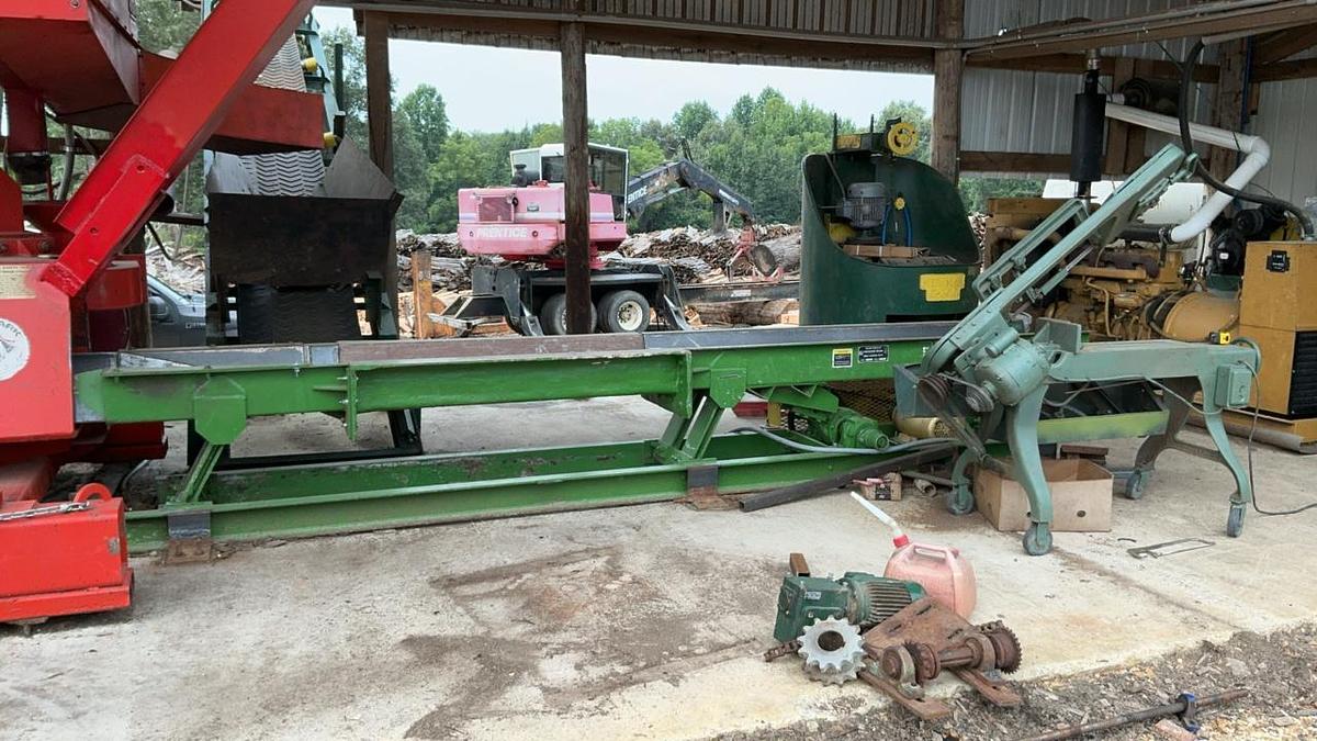 Used Precision Husky 16FT Vibrating Conveyor