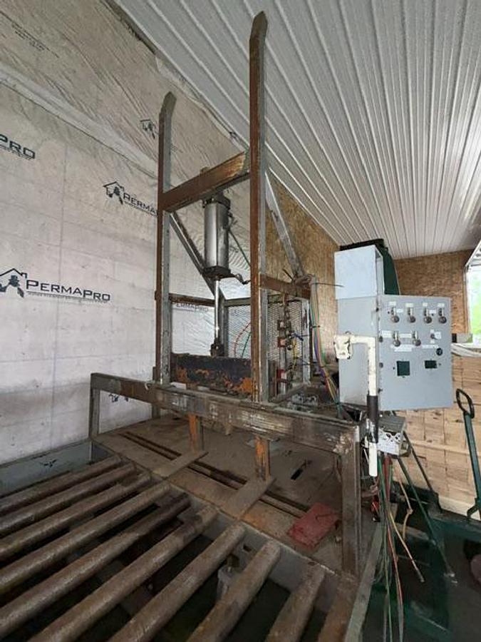 Used Rayco Pallet Stacker