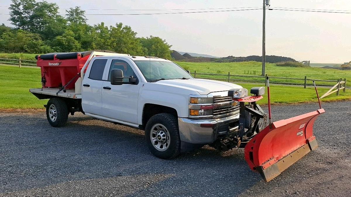 Used 2015 Chevrolet 2500 Flatbed Truck