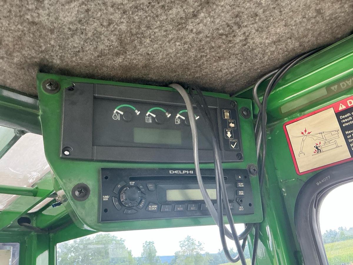 Used 2015 John Deere 335D Knuckleboom