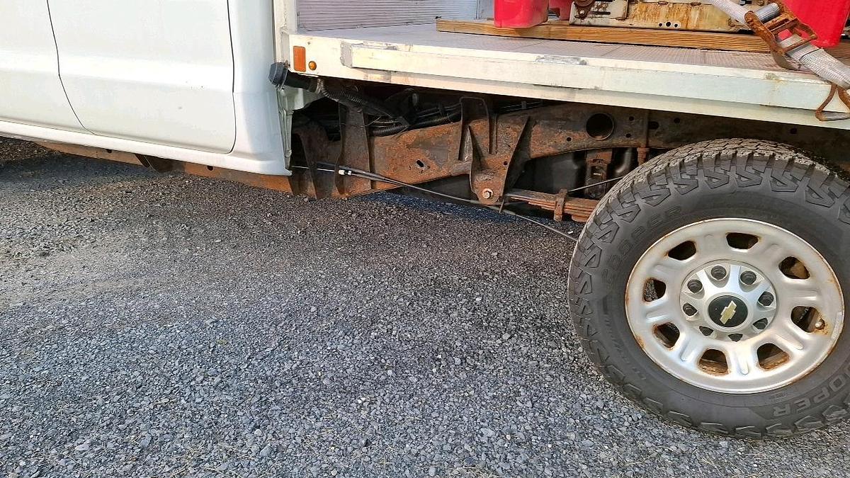 Used 2015 Chevrolet 2500 Flatbed Truck