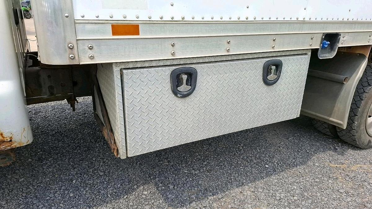 Used 2011 Ford F550 Box Truck