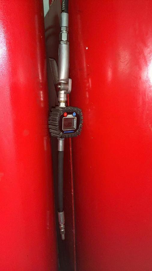 Used Turner Tanks Oil Holding Tank w/ Pump