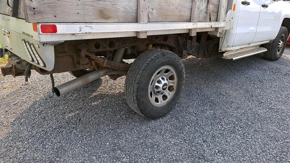 Used 2015 Chevrolet 2500 Flatbed Truck