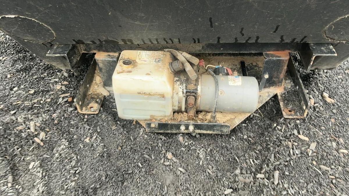Used Dumper Dogg 5532000 Pickup Bed Insert