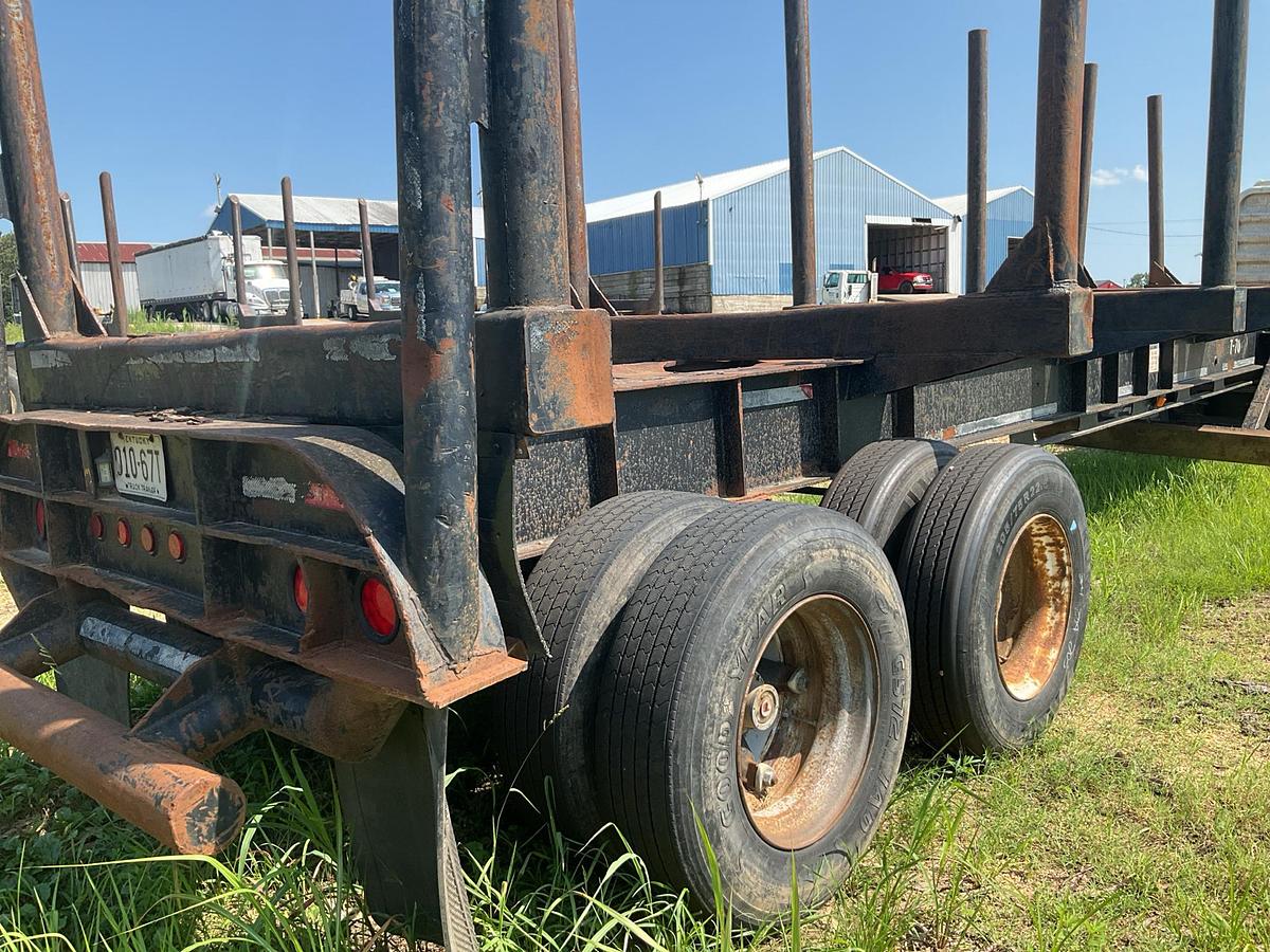 Used 1994 Savannah Log Trailer