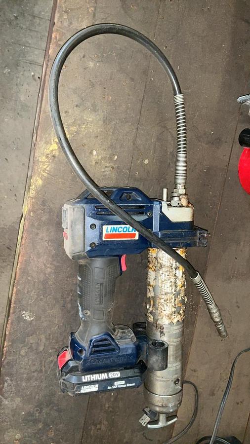 Used Lincoln Battery Grease Gun, Batteries, and Chargers