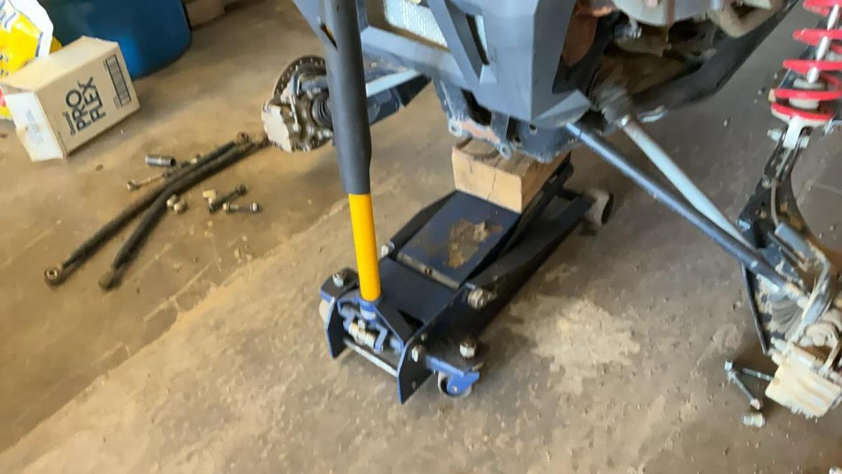 Used Napa Floor Jack and Stands
