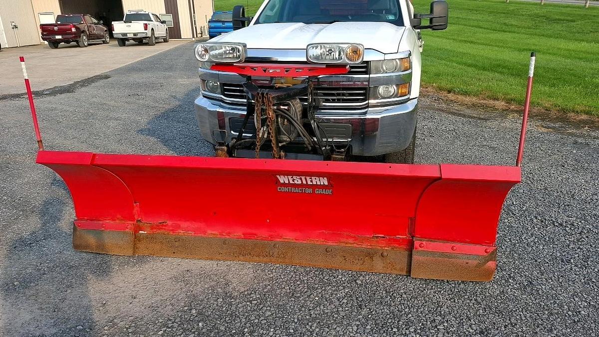 Used 2015 Chevrolet 2500 Flatbed Truck