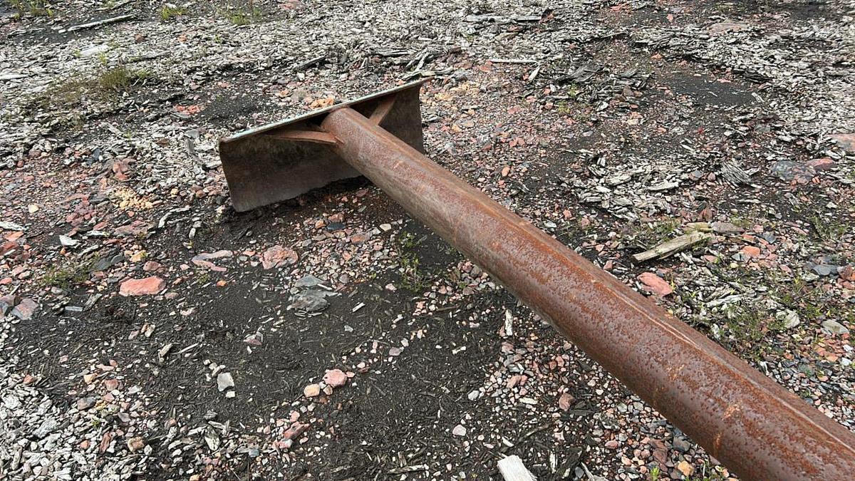 Used Log Pusher /Scraper