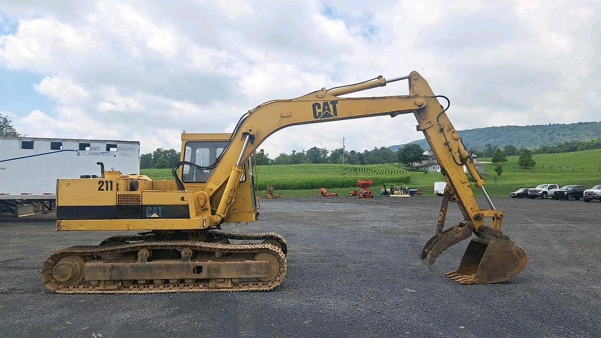 Used 1989 Caterpillar 211 Excavator