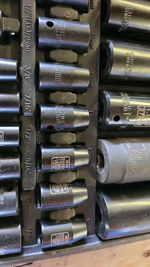 Used Ironshark 38 pc. Duometric Socket