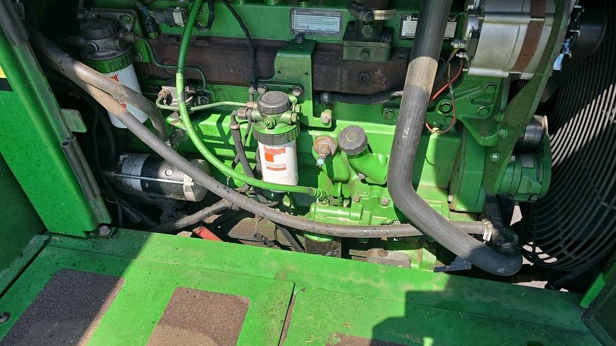 Used 2014 John Deere 437 Knuckleboom Loader