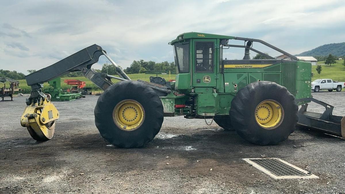Used 2016 John Deere 748L Skidder