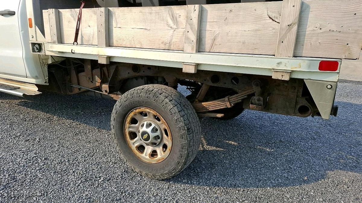 Used 2015 Chevrolet 2500 Flatbed Truck