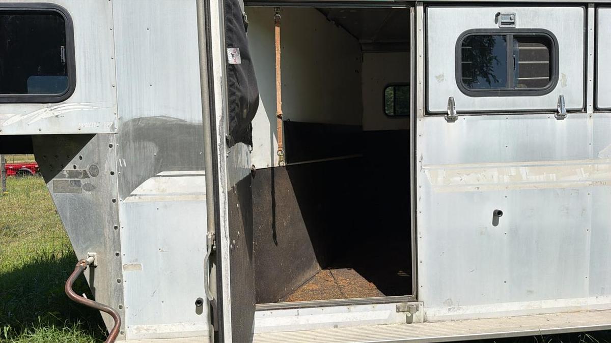 Used Sundowner 4 Horse Trailer
