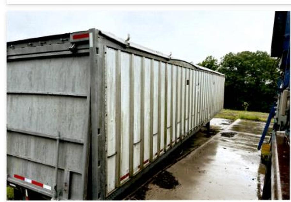 Used A Walking Floor Trailer