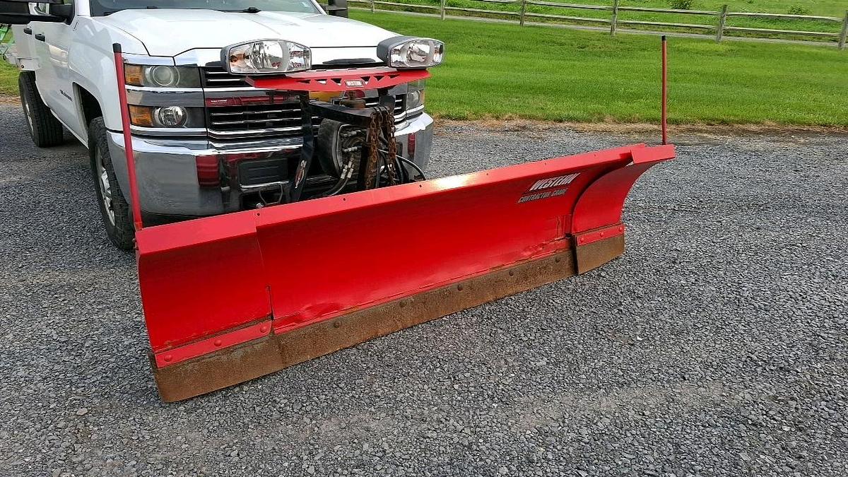 Used 2015 Chevrolet 2500 Flatbed Truck