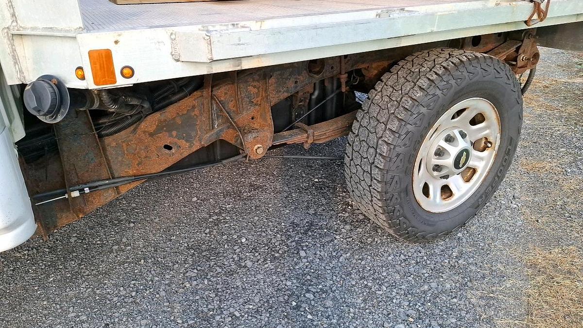 Used 2015 Chevrolet 2500 Flatbed Truck