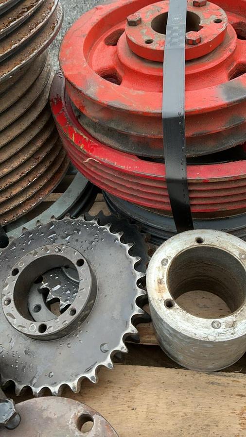 Used Misc. Pulleys, Bushings, and Sprockets