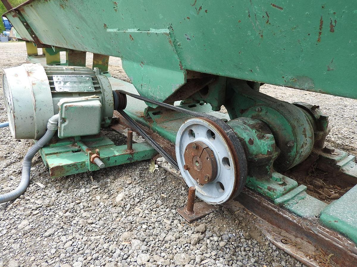 Used Vibrating Conveyor