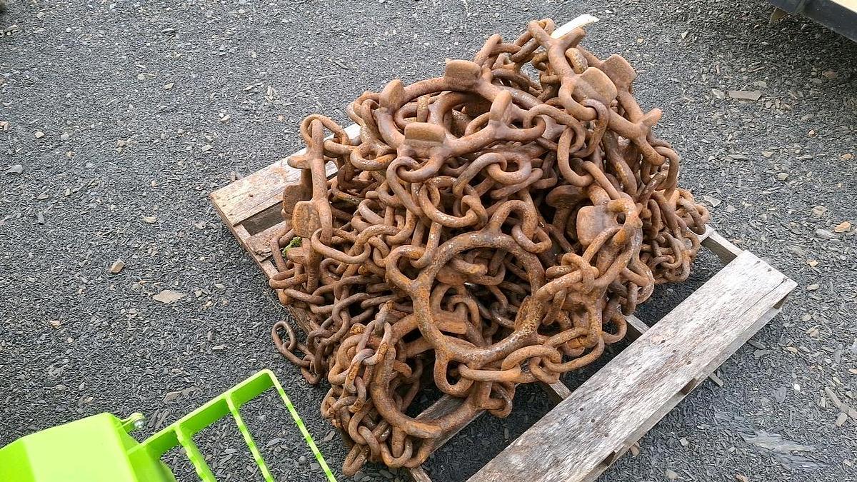 Used Bear Claw Tire Chains