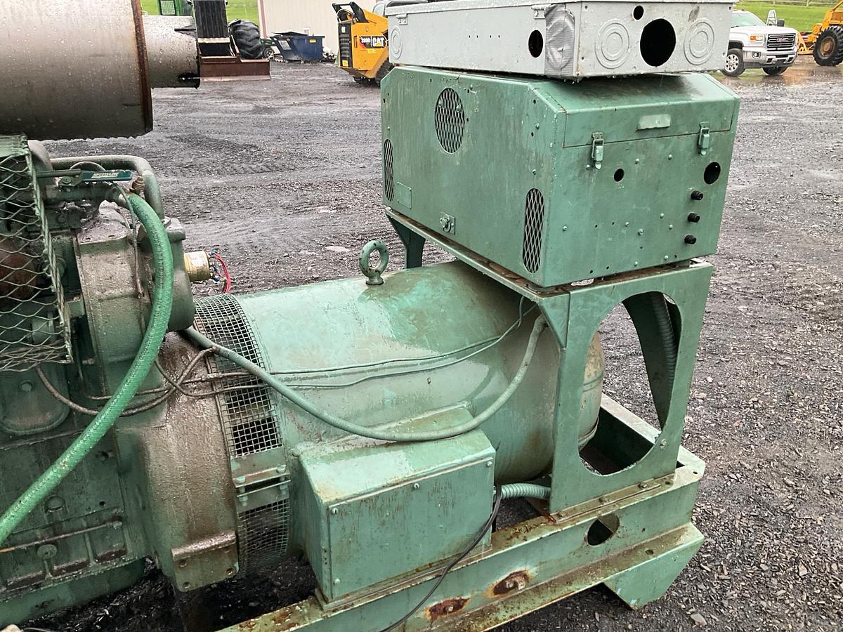 Used Detroit 671 100 KW Genset with Delco A.C. Y1-4634 Generator