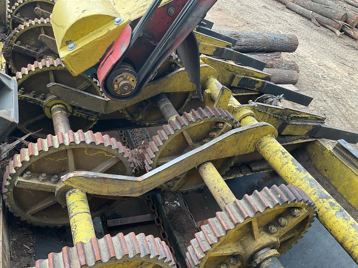 Used Fulgum E-616 Rosserhead Debarker