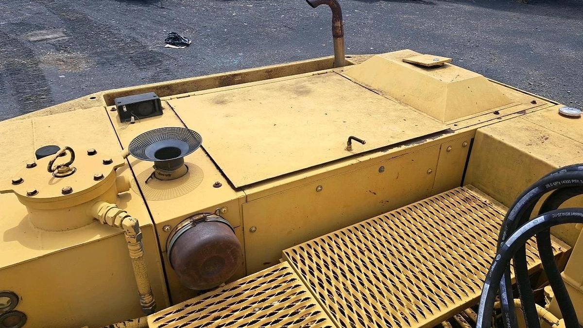 Used 1989 Caterpillar 211 Excavator