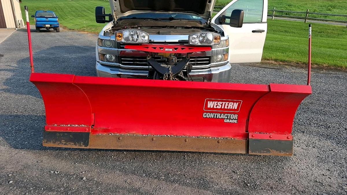 Used 2015 Chevrolet 2500 Flatbed Truck