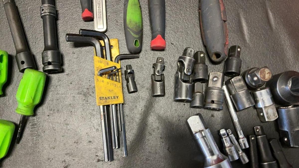 Used U.S. General Tool Box and Contents