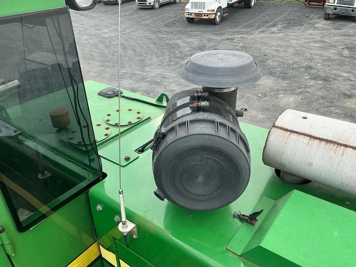 Used 2015 John Deere 335D Knuckleboom