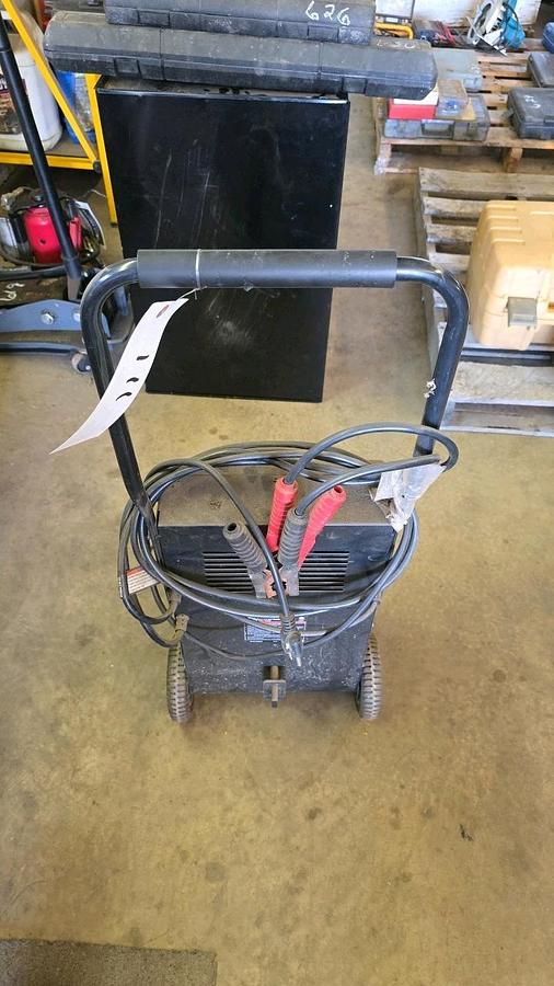 Used Cent-tech 6/12V Automatic Battery Charger/Engine Starter