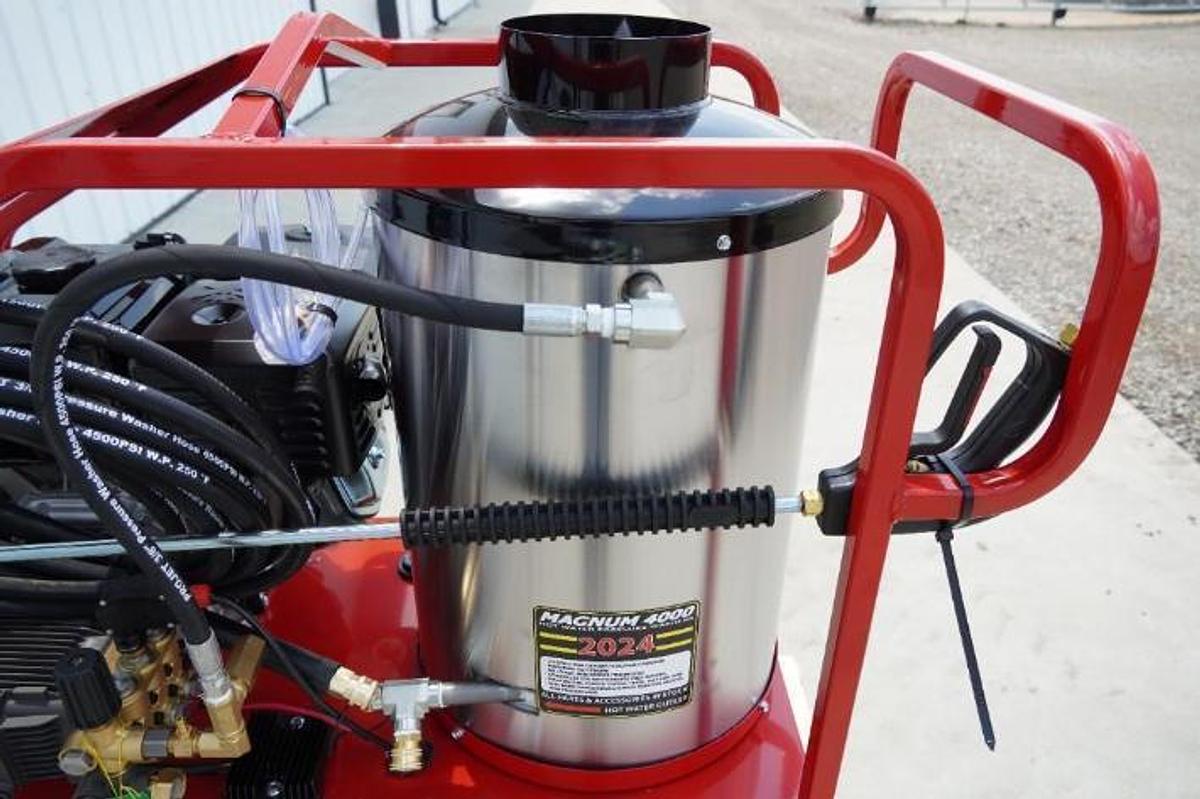 Used Magnum Gold 4000 Series Hot Water Pressure Washer