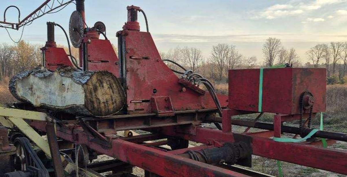 Used Right Hand Circular Sawmill Setup